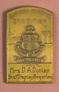 1935 Canadian National Exhibition (CNE) Medal - Awarded to Mrs. D.A. Dunlap - Picture 1 of 2