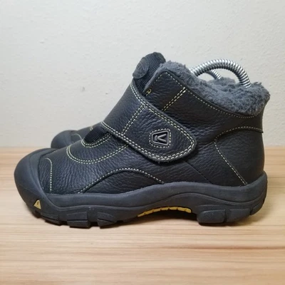 Keen Big Kids Size 4 Winter Snow Booties Black Leather Wide Strap Slip On - Image 1 of 4