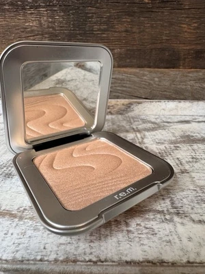 R.E.M. Beauty Interstellar Highlighter Topper Miss Mercury NIB | MSRP = $22 - Image 1 of 4