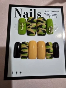 Press On Nails Size Medium - Picture 1 of 1