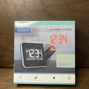 616-1412 La Crosse Technology Projection Alarm Clock with Indoor Temperature - Picture 1 of 6