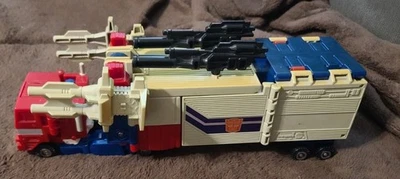 1987 Takara Gen 1 Optimus Prime, Battle Station Prime, quase completo  - Imagem 1 de 4
