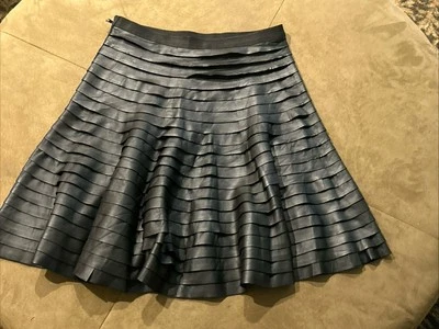 Falda Bcbgmaxazria Línea A Negra Forrada Cremallera Lateral Cuero Sintético XS NUEVA CON ETIQUETAS Foto 1 de 4