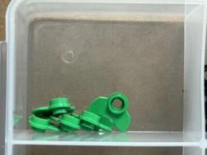 Piezas LEGO - Placa de Planta Verde Brillante, Redonda 1 x 1 con 3 Hojas - No 32607 - Cantidad 5 - Imagen 1 de 1