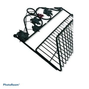 Rollos de estante de pared ornamental de metal entrelazados con uvas y hojas - Imagen 1 de 4