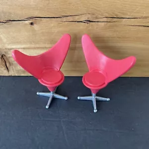 2er Set Verner Panton Herz Kegel Stuhl Miniatur MCM rot Maßstab 1:12 GUC - Bild 1 von 9