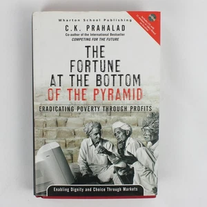 The Fortune at the Bottom of the Pyramid C K Prahalad 2004 With CD HC DJ - Bild 1 von 5