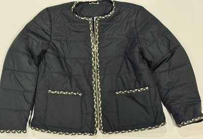 Chaqueta chicos talla 2 ribete negro/dorado ¡Nueva! Foto 1 de 4