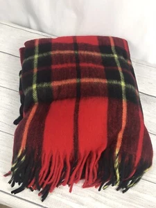 Coperta vintage rossa a quadri con frange lancio nonno 50" x 60" acrilico Santa Maria - Foto 1 di 3