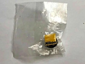 Nikon Pin-UP spilla nuova imbustata - Foto 1 di 2