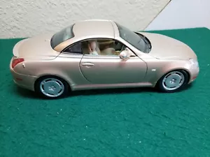 Maisto Lexus SC 430 Special Edition 1/18 Scale Diecast Vehicle, Pre-owned, AS-IS - Picture 1 of 15