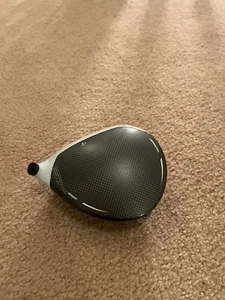 TaylorMade SIM Driver Head With Headcover 10.5 Loft - Picture 1 of 5