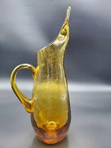 Brocca vintage metà secolo moderna ambra vetro soffiato a mano crepitante con beccuccio lungo - Foto 1 di 8