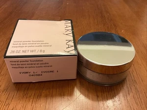 Mary Kay Mineral Powder Foundation IVORY 1 040984 Discontinued NEW IN BOX - Picture 1 of 3