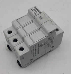 Bussmann CHCC3D Fuse Block - Picture 1 of 3