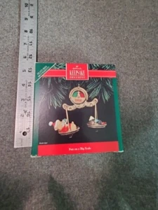 Hallmark 1992 Spaß im großen Maßstab Weihnachtsschmuck Neu im Karton - Bild 1 von 5