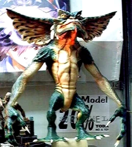 22"GREMLIN Classic Style Version Sci-Fi MoviesUnbuilt Unpainted VinylModelKit1/1 - Picture 1 of 3