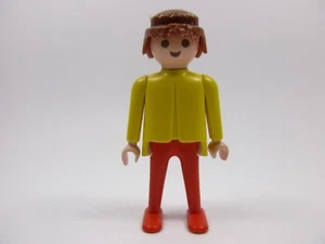 Figurine PLAYMOBIL Homme Brun Haut Jaune Pantalon Rouge 3467 3469 - Imagen 1 de 2