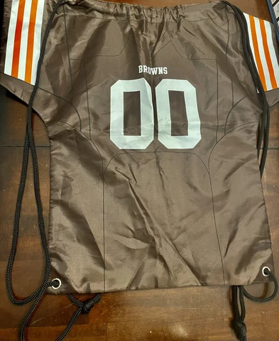 CLEVELAND BROWNS DRAW STRING JERSEY SHAPED BACKPACK FOOTBALL NEW NFL Cover