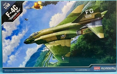 Academy 1/48 12294 USN F-4C "Guerra de Vietnam" Nuevo Completo Foto 1 de 3