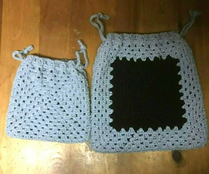 Par de bolsas con cordón de ganchillo hechas a mano azules - Imagen 1 de 5