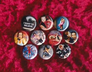 The XXX-Files - Set (10) 1" Pinback Buttons - Sexy X-Files - KOSTENLOSER VERSAND! - Bild 1 von 4