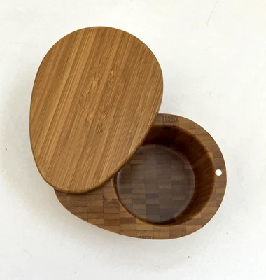 Caja de baratijas de almacenamiento de sal de bambú totalmente con tapa giratoria forma de lágrima Foto 1 de 4