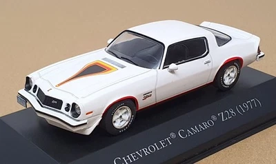 Altaya 1/43 Escala Diecast 16725C - 1977 Chevrolet Camaro Z28 - Blanco Foto 1 de 4