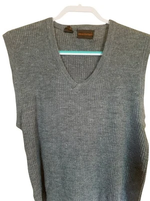 Chaleco Suéter David Harrison Gris Acanalado Tejido Sin Mangas Cuello en V Mediano Foto 1 de 4