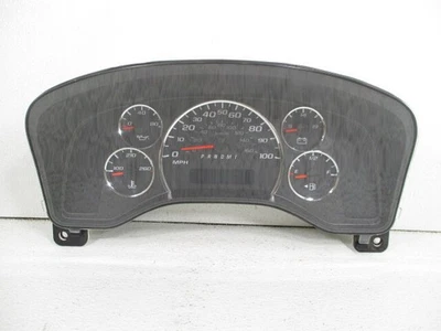 GMC Savana 3500 2013-2017 4,8 L velocímetro grupo 136 k millas OEM LKQ Foto 1 de 4