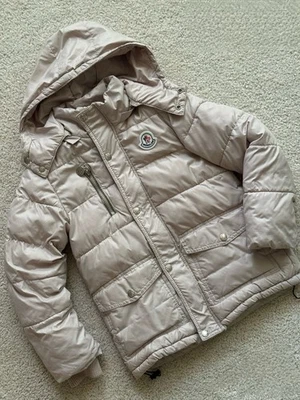 Moncler chaqueta acolchada, 6-7 años. talla S Foto 1 de 4