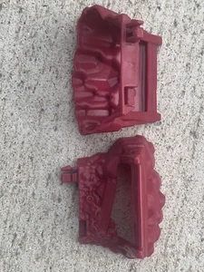 2 Stück Thomas the Train Trackmaster Stoßstangenpuffer dunkelrot Superstation - Bild 1 von 5