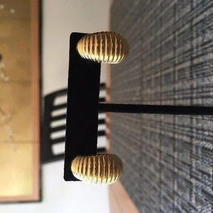 80er Jahre Stil Vintage goldfarbene Akkordeon Ohrclips - Bild 1 von 4