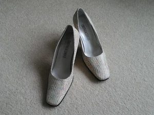 Ladies shoes size 6.5 new, Elegant, From Southport, Multi Colour, heels.Quality. - Picture 1 of 4