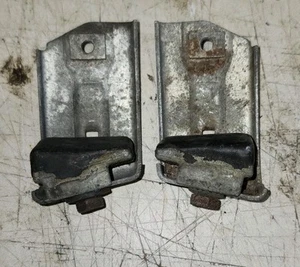 Set 1968-1971 LH RH Ford Torino Ranchero Fairlane Drive Door Window Glass Stops - Picture 1 of 3