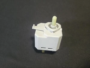 Interruptor selector de empuje genuino para secadora Whirlpool W10117655 **NUEVO sin caja* - Imagen 1 de 10