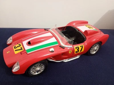 Modellino ferrari 250 testarossa rally 1957  1/18 BURAGO made in Italy  Rarità - Immagine 1 di 4