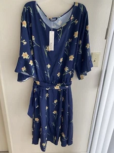 NEW BloomChic Women's Plus Size 28 Navy Daffodil Floral Dress Lightweight Belted - Picture 1 of 7