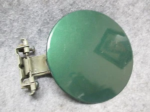 1998-2002 Isuzu Rodeo 4dr Gas Fuel Filler Door Green OEM 25789 - Picture 1 of 3