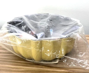Vtg 70's Mirro Crownburst Bundt Cake Mold Pan/Jello/Dessert/Harvest Gold IN PKG! - Picture 1 of 11