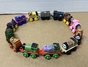 Menge 13 Thomas die Zug Freunde Mini Micro 1,75" Percy Varianten Burt Dash K2 - Bild 1 von 5