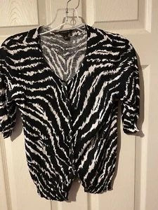 ANN TAYLOR ZEBRA PRINT HALBARM BUTTON DOWN BLUSE SEIDENMISCHUNG GRÖSSE SMALL - Bild 1 von 5