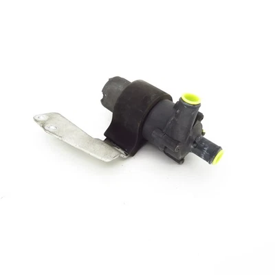 auxilary waterpump Circulation auxiliary heater Maybach 57 W240 - Изображение 1 из 2