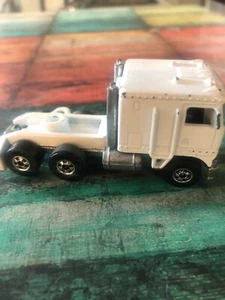 Hot Wheels Steering Rigs 1980 RACING TEAM KENWORTH White Truck Semi Trailer - Picture 1 of 5