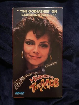 Married to the Mob VHS  Michelle Pfeiffer, Matthew Modine, Comedy Tested - Image 1 of 4