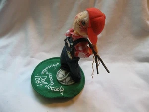 1987 Annalee Doll Society Logo - 7" Junge mit Schleuder und blauem Auge - Bild 1 von 5