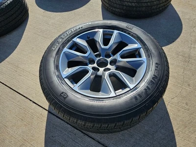 20" Chevy Silverado 1500 Tahoe Suburban OEM 5915 5916 llanta neumático repuesto Foto 1 de 4