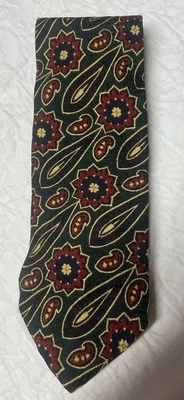 (684) Corbata de seda verde cachemira Abercrombie & Fitch para hombre Foto 1 de 4