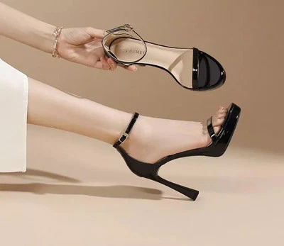 Sandali Sexy Nero Lucido Con Plateau E Tacco Fine 11 Cm Da Evento CF46331 - Immagine 1 di 3