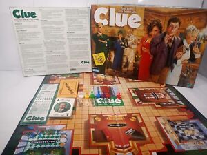 Clue Board Game (1998, Hasbro, Parker Brothers) Complete Low Paper